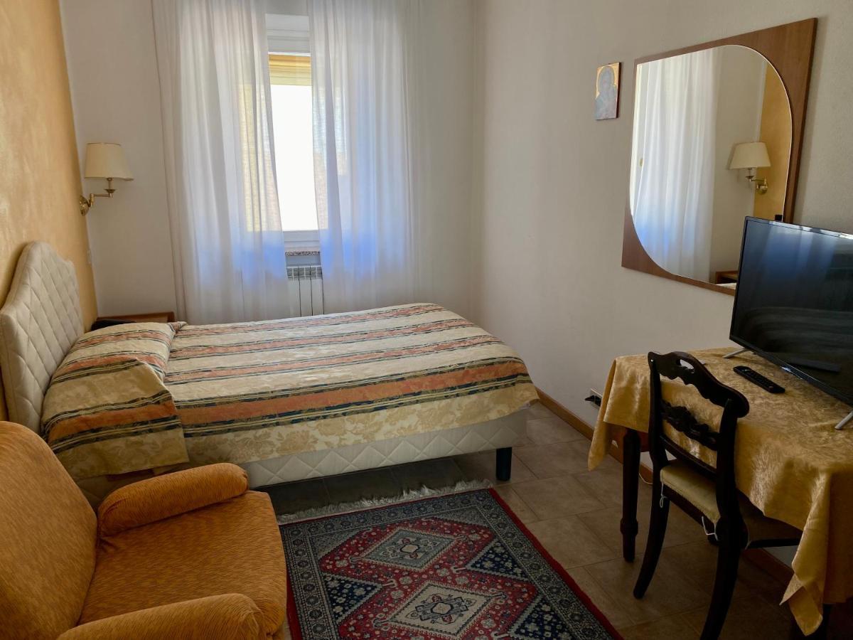 Hotel Centrale San Pellegrino Terme Eksteriør bilde