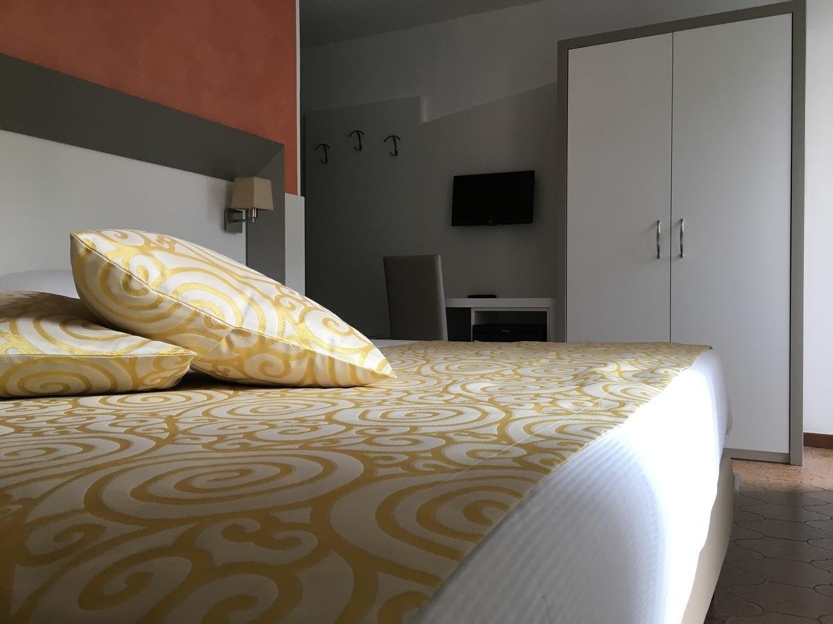 Hotel Centrale San Pellegrino Terme Eksteriør bilde