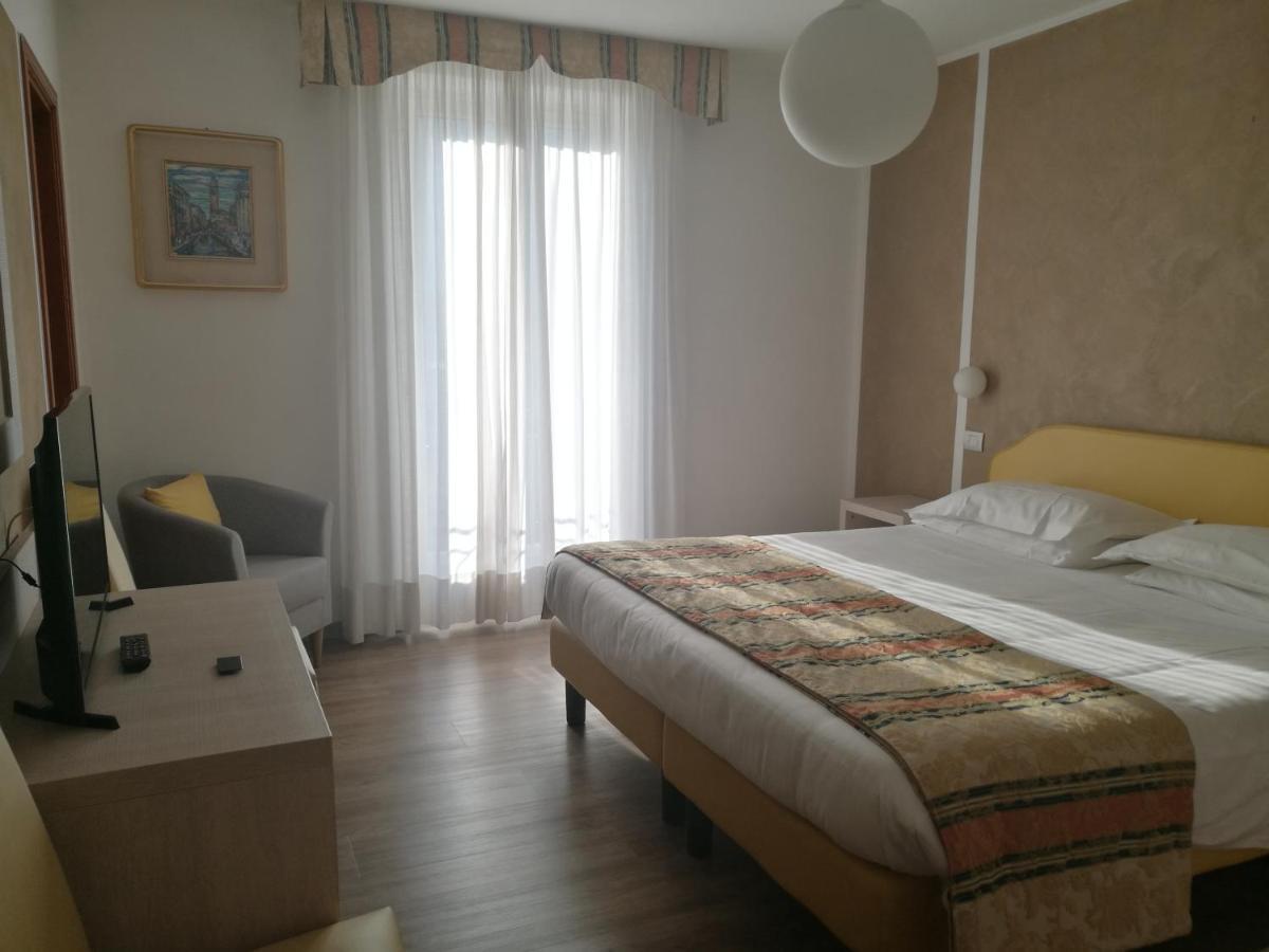 Hotel Centrale San Pellegrino Terme Rom bilde